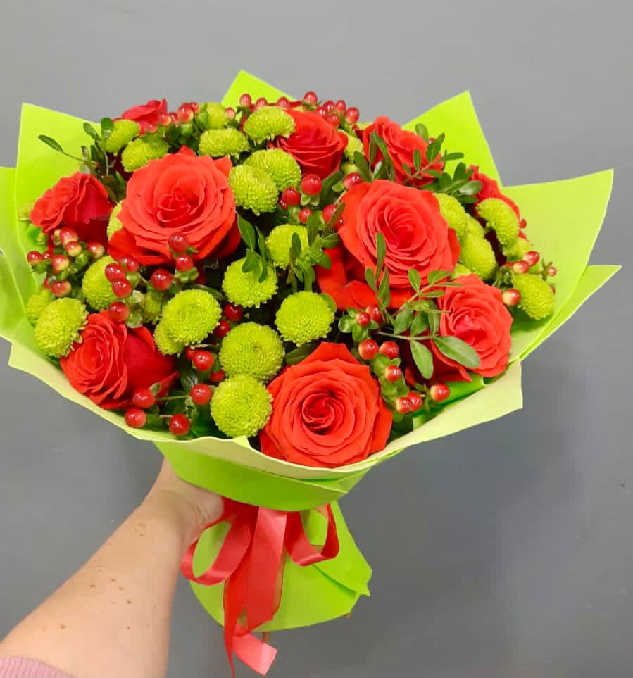 Букет цветов из: Хризантемы и Розы в Бегуницы