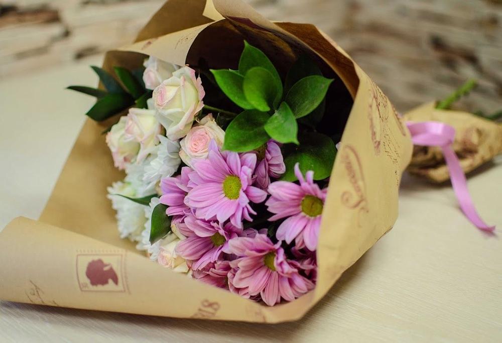 Букет цветов из: Розы и Хризантемы в Бегуницы