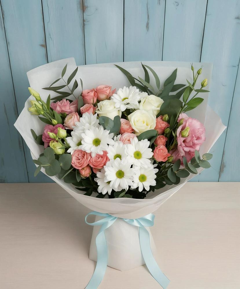 Букет цветов из: Розы, Лизиантусы и Хризантемы в Бегуницы