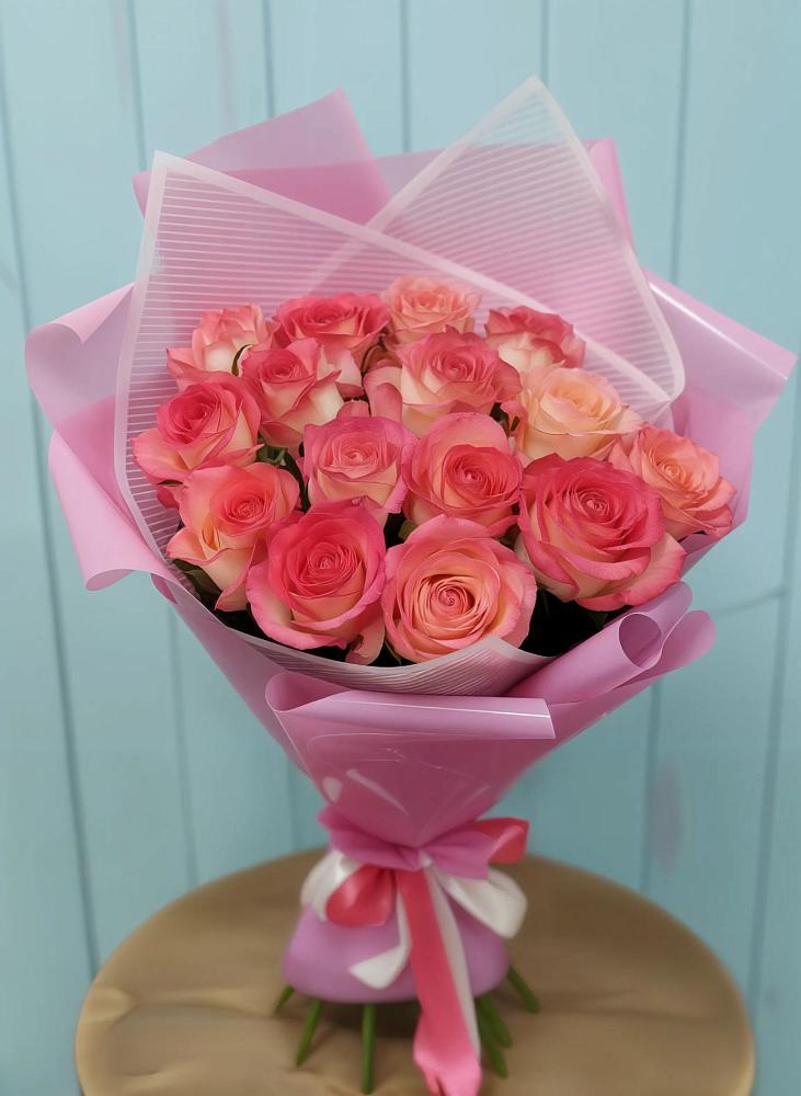 Букет 15 Розовых роз Равель в Бегуницы