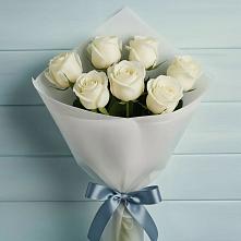 Букет 7 Белых роз Эдлесс Лав в Бегуницы