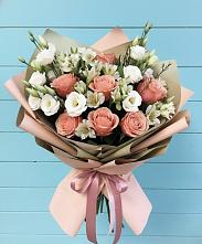 Букет цветов из:  Розы, Альстромерии и Лизиантусы в Бегуницы