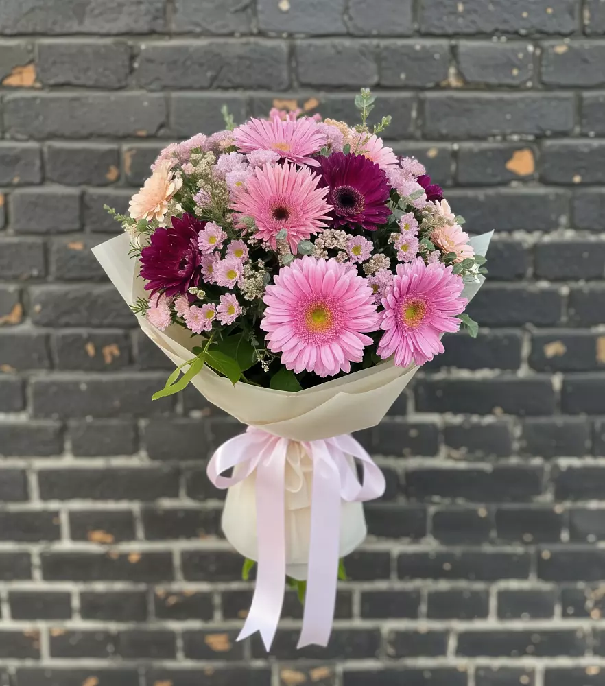 Букет цветов из: Герберы и Хризантемы в Бегуницы