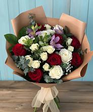 Букет цветов из:  Розы и Альстромерии в Бегуницы