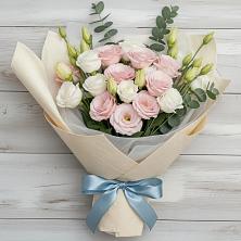 Букет цветов из:  Лизиантусы в Бегуницы