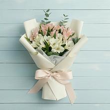 Букет цветов из:  Альстромерии в Бегуницы