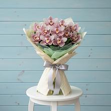 Букет цветов из:  Орхидеи и Розы в Бегуницы
