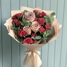 Букет цветов из:  Гвоздики и Розы в Бегуницы